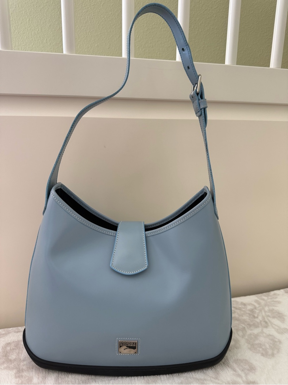 EUC Vintage Dooney & Bourke Parasole Powder Blue Leather Hobo Shoulder Bag USA